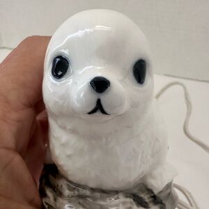 Cerramic Seal Night Light! Works